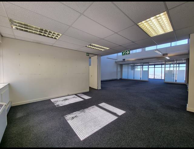 200M² OFFICE TO LET IN PLATTEKLOOF 2